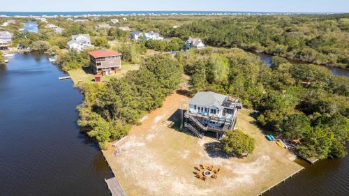 Soundside, Canal Front! Water views!, 4x535, The 4x4 Leaf Clover