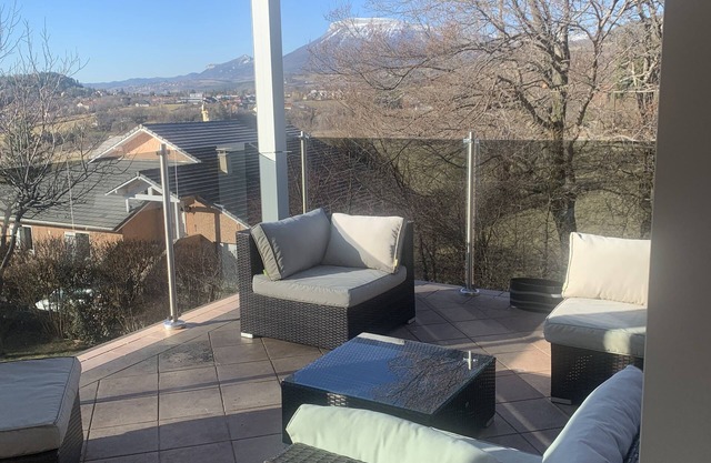 South-facing villa in the heights of GAP with panoramic mountain views