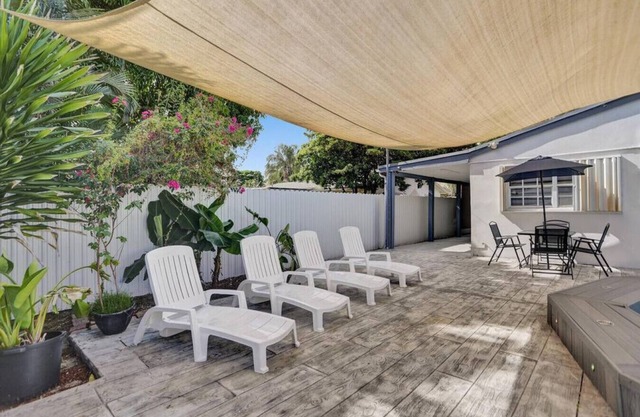 South Florida Splendor - Pool Home