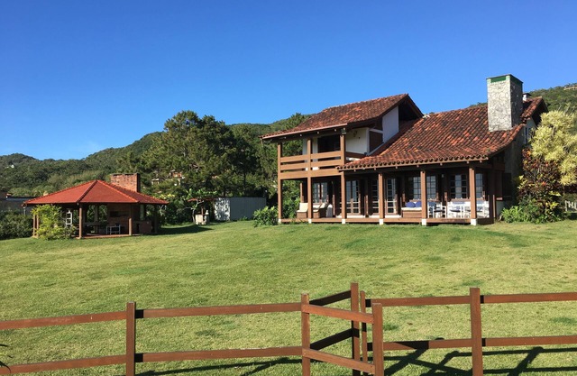 SOUTH FRONT OF SILVEIRA BEACH IN GAROPABA