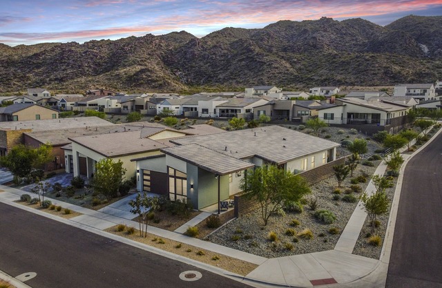 South Mountain Luxury Retreat - New & Modern