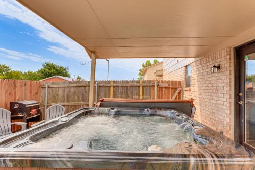 South OKC Home with Game Room 18 Mi to OU Campus!