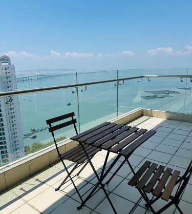 Southbay Seaview Condo A31 #10minQueensbay