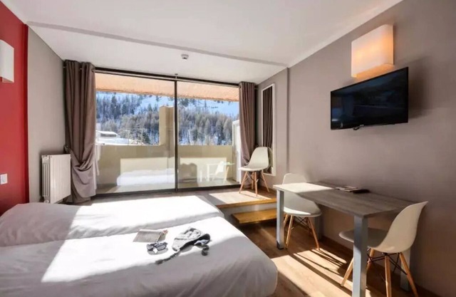 SOWELL RÉSIDENCES New Chastillon* - Studio Cabin 4 People Balcony