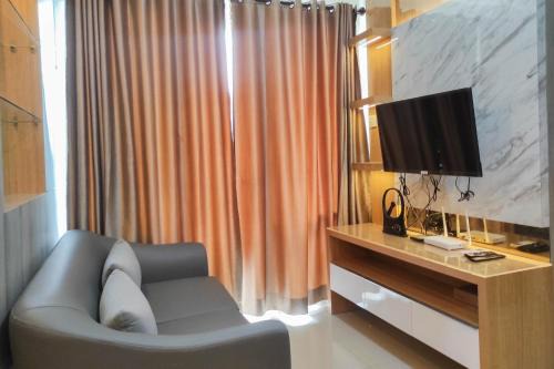 Spacious 2BR at Vida View Makassar Apartment By Travelio