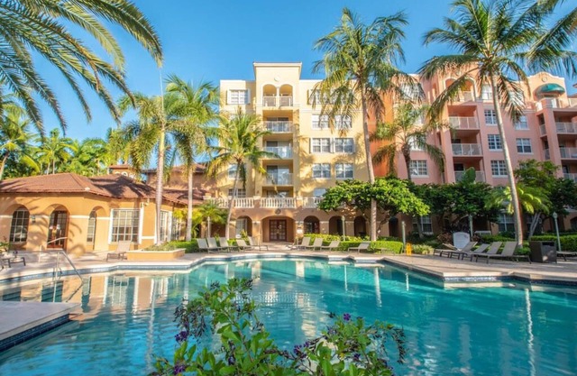 Spacious 3 Bedroom 2 bathroom Condo in Miami near beach and entertainment.