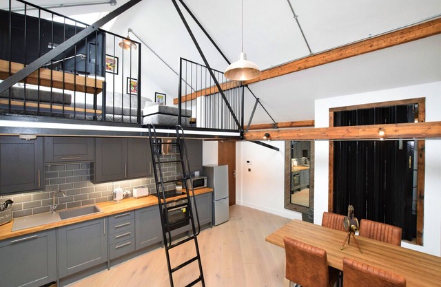Spacious 3 bedroom apartment in City Centre