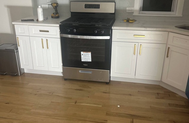 Spacious 3-bedroom apartment in welcoming Queens with AC