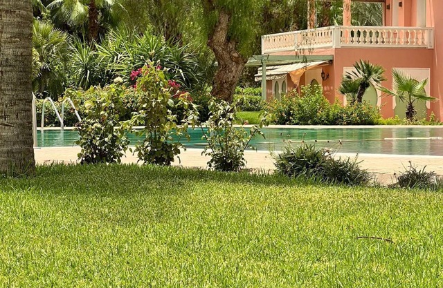 Spacious 3-bedroom villa with WiFi, fitness room in beautiful Marrakech