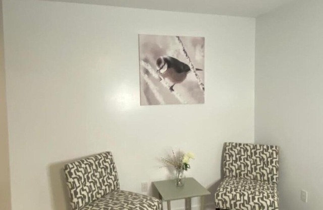 Spacious 3 BR House Near White Oaks Mall/Victoria Hospital W Free Parking
