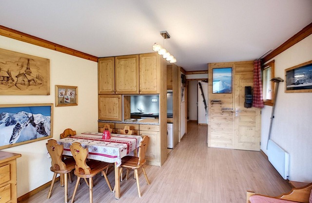 Spacious 3 rooms, 6 pers, balcony, ski-in/ski-out, Les Menuires