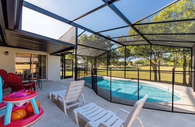 Spacious 4-bedroom Dream Getaway Nr Disney! Own Pool & Modern Feel!