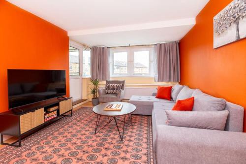 Spacious 4BR apt with large balcony