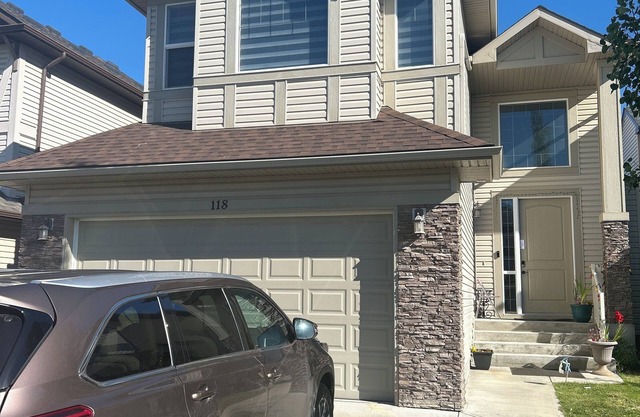 Spacious 4BR Retreat- Perfect for Families & Groups!