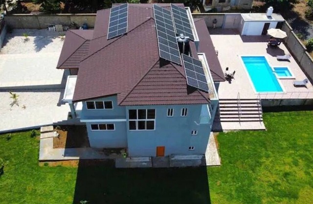 Spacious 5-bedroom villa in marvelous Jarabacoa with AC, WiFi