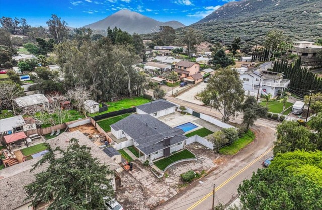 Spacious 5BR Retreat-Sleeps 10+
