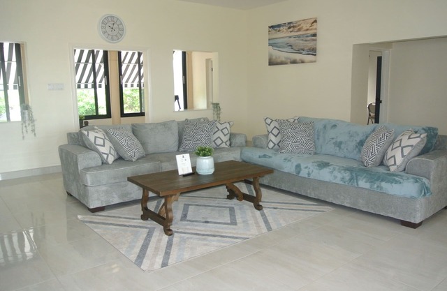 Spacious 6-bedroom house with WiFi and AC in charming St. Mary Parish