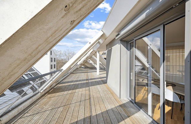 spacious and bright apartment