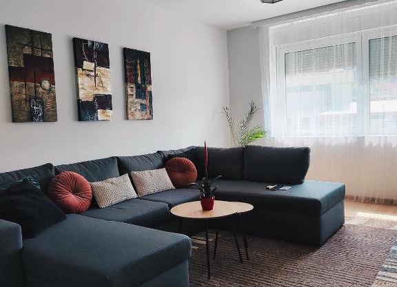 Spacious and Modern Apartment in Town Center