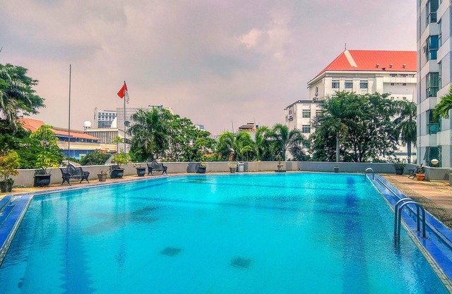 Spacious and Strategic 3BR Kondominium Juanda Apartment