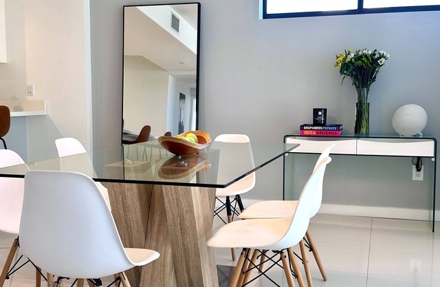 Spacious and Comfortable 2BD Penthouse | Balcony, Kitchen and Daily Housekeeping