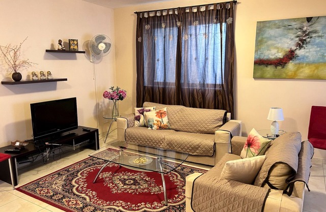 Spacious apartment in beautiful Ħaż-Żebbuġ with WiFi, AC