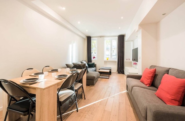 Spacious apartment with 2 rooms