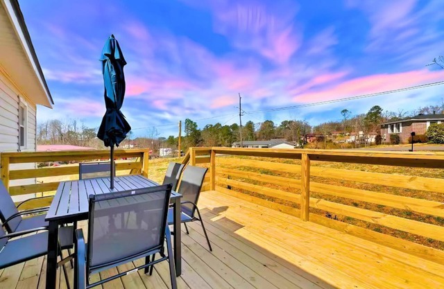 Spacious Birmingham Family Group Retreat: Sleeps 8