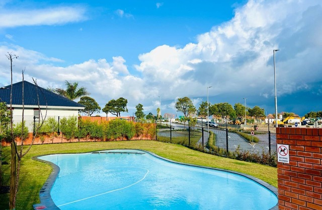 Spacious & Central George Getaway at 1 on York