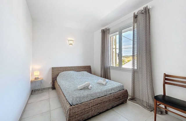 Spacious cocoon in Narbonne - with sea view