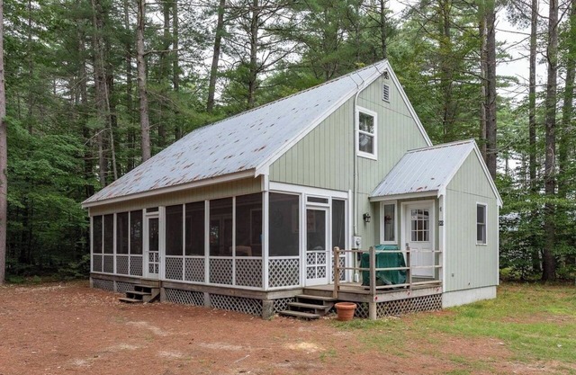 Spacious Cozy Home, nearby King Pine and Cranmore skiing, and event venues