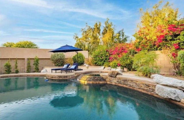 Spacious Desert Retreat Perfect for Groups/Family