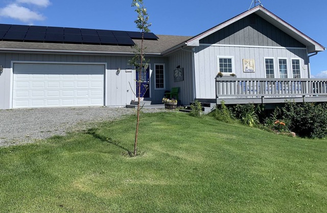 Spacious family home with amazing glacial and bay views!