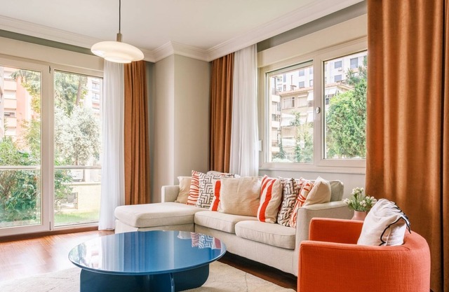 Spacious Flat 3 min to Coast and Bagdat Avenue