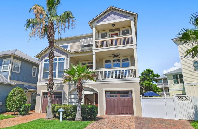 Spacious, Fooseball, Air Hockey, Arcade Games, X-box,Hot tub, Golf Cart