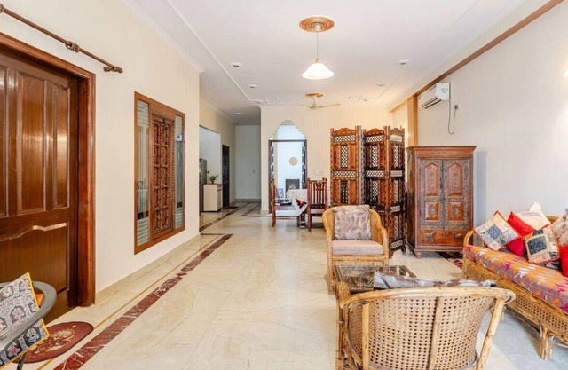 Spacious Fully Furnished Serviced Bungalow In Gurgaon With a Lawn