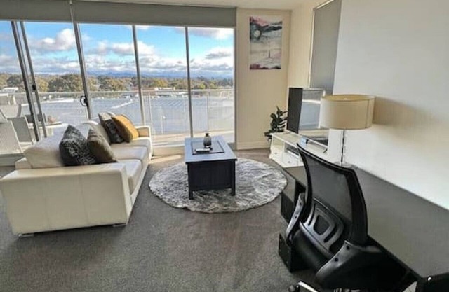 Spacious & High in the Sky - 1bd 1bth Apt