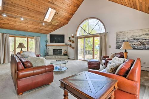 Spacious Home with Pool, Hot Tub, Mins to Parks Skiing