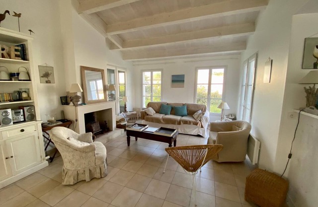 Spacious house close to the beach