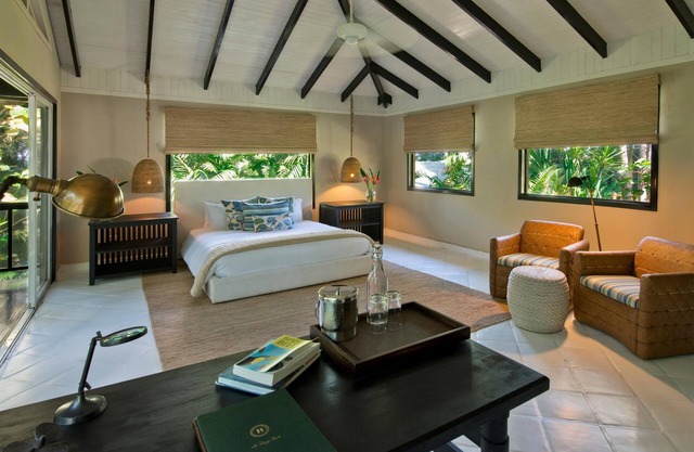 Spacious Jungle Views Suite w/King-Sized Bed, A/C, Balcony, & WiFi
