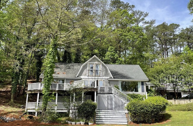 Spacious Lake Martin Getaway - Pace's Point