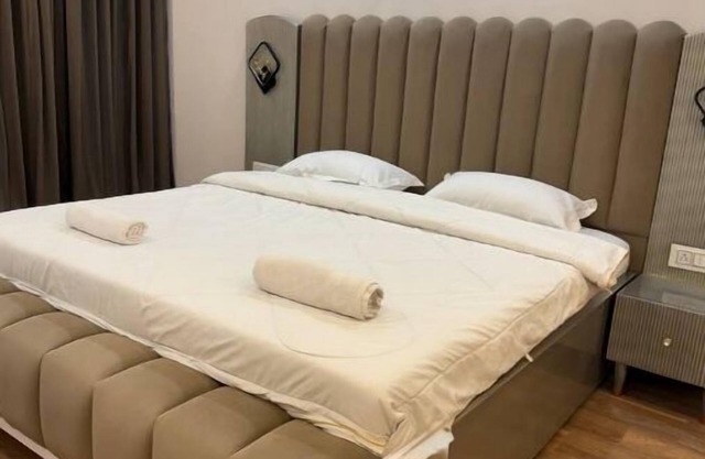 Spacious Modern 3 Bedroom Apartment