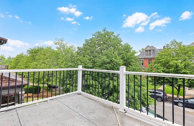 Spacious Modern 5BR Home Near Downtown St. Louis