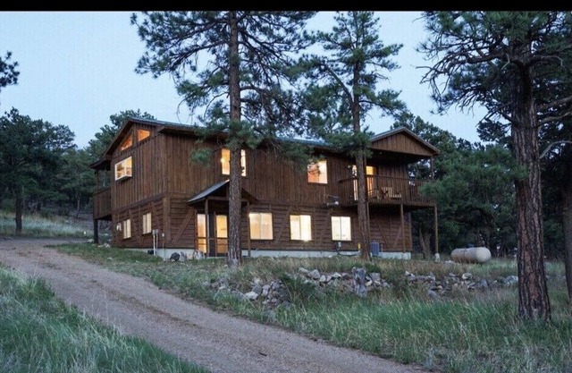 Spacious Mountain Getaway with Stunning Views of Sangre De Cristo Mountains