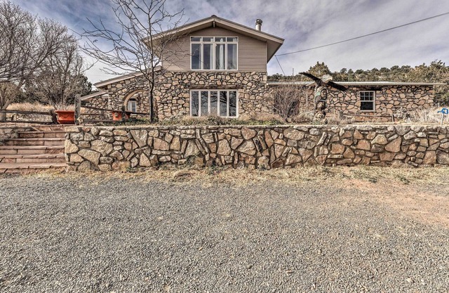 Spacious Mountain home near Ruidoso