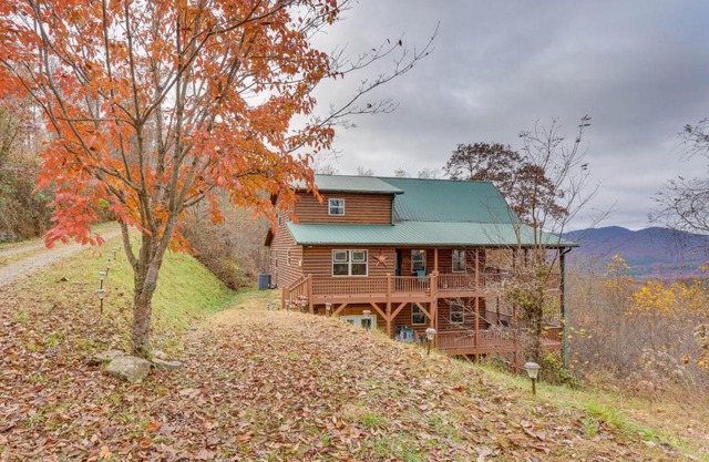 Spacious Murphy Retreat with Decks and Game Room!