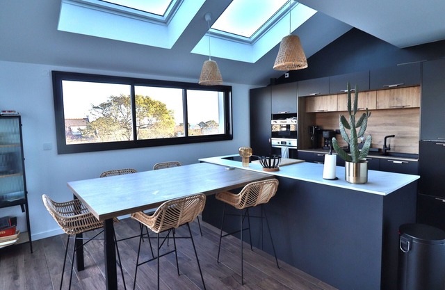 Spacious new house in Groix, near the village
