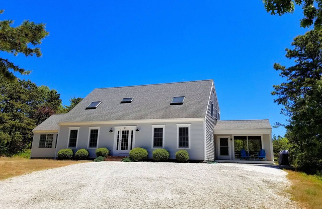 Spacious Oceanside 4BD Contemporary Cape-Central A/C, Sun Room, Screen Porch, Private Lot