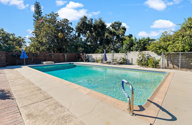 Spacious Pool House
