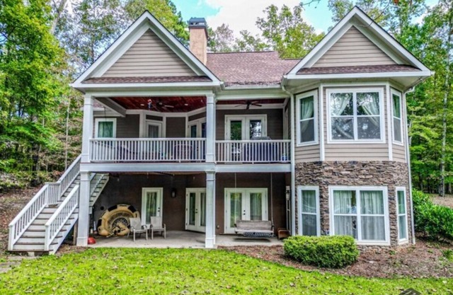 Spacious private home on Lake Oconee